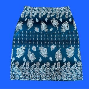 Max Studio Blue Pattern Midi Skirt Size Small
